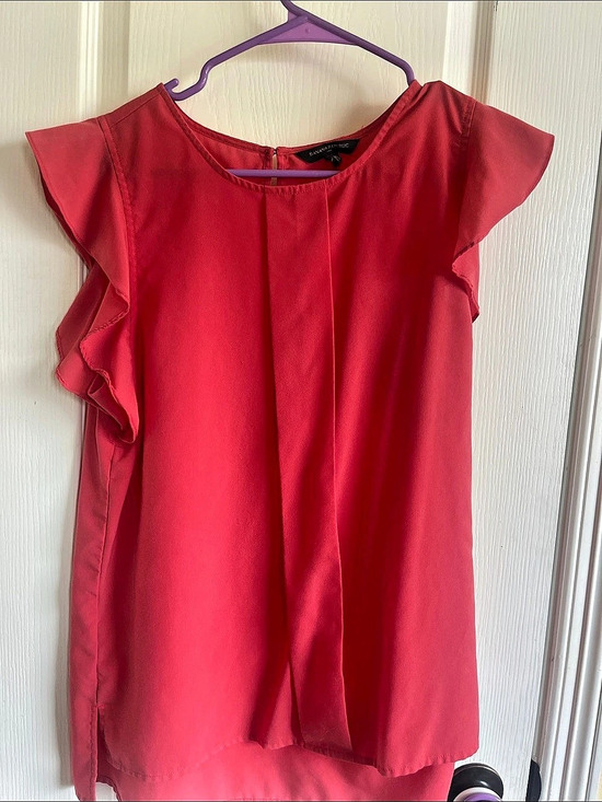 Banana Republic Tops - Banana Republic Ruffle Sleeve Blouse in Red Size Small Like New